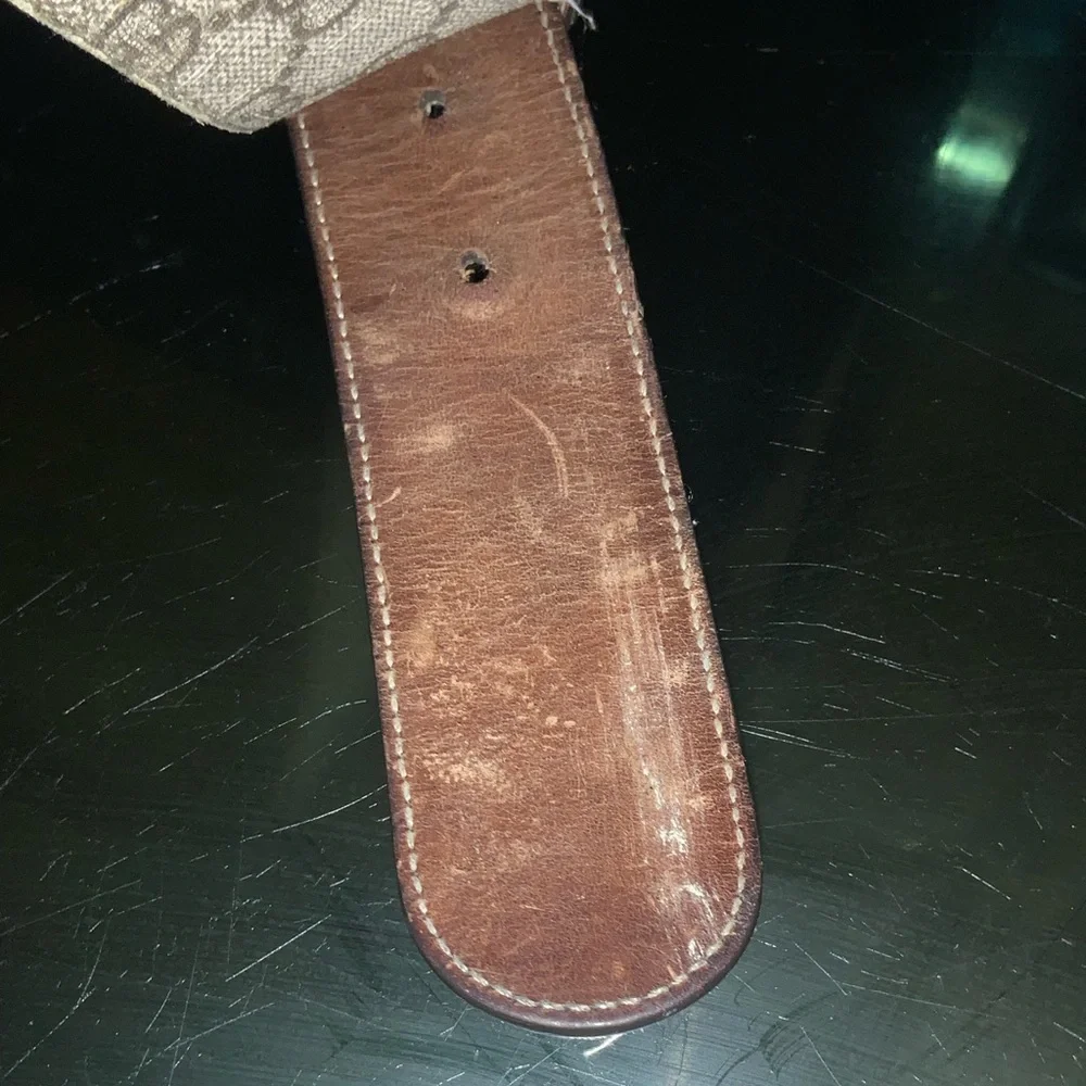 Gucci Brown Monogram Belt. Needs restoration. Selling as is. Sz. 38 - Picture 7 of 7